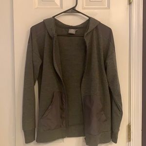 Women’s workout zip-up
